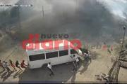 B° Borges: un incendio puso en riesgo todo y los vecinos corrieron a ayudar (VIDEOS)