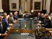 Milei y Caputo se reunieron con el titular del BID