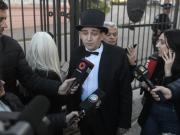 El Mago sin Dientes apareció en la puerta de Casa Rosada y le pidió una reunión a Javier Milei: Quiero que me escuche