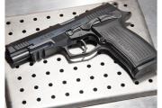 Golpeó y trató de quitarle el arma a un policía: Cayó preso
