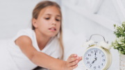 Vuelta a clases sin estrés: el Instituto Europeo del Sueño indica cómo restablecer el sueño infantil después de las vacaciones