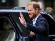 El príncipe Harry visita a su padre, el rey Carlos, en un nuevo intento de reconciliación