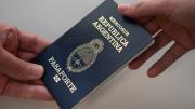El Renaper dispuso camionetas móviles en Aeroparque para reponer pasaportes fallados