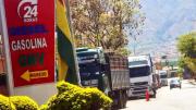 Choferes exigen provisión de gasolina y diésel; Gobierno garantiza suministro