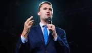 Asesinaron a Charlie Kirk, activista aliado de Donald Trump, mientras daba un discurso