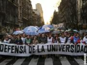 Docentes y no docentes anunciaron un paro y una marcha federal