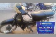 Recuperan motocicleta robada en La Banda tras operativo en barrio Bretes