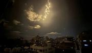Israel lanza una lluvia de bengalas sobre Gaza
