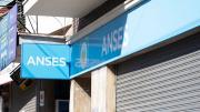 ANSES sigue con su campaña y pone en alerta a los jubilados y titulares de planes sociales