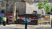 Comenzó la demolición del edificio que fue sede policial en pleno centro