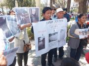 Vecinos de “3 de Mayo” se movilizaron y exigen solucionar pronunciado desnivel