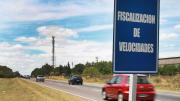 Viaje en auto: el truco para identificar radares de velocidad en la ruta