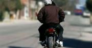 Dos motochorros roban bolso a vendedora de pescado
