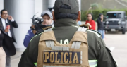 Policía Boliviana en alerta por otro prófugo del triple asesinato que conmociona a Argentina