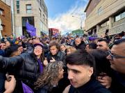 Javier Milei y sus medidas, EN VIVO: versiones cruzadas entre La Libertad Avanza y el kirchnerismo por la suspensión del acto en Ushuaia