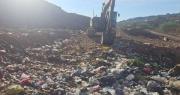 Policía presume que hombre hallado muerto en K’ara K’ara, se asfixió en medio de la basura tras dormir en un contenedor