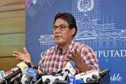El diputado Héctor Arce confunde al papa Juan Pablo II con JP Velasco
