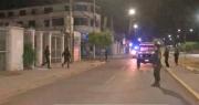 Tras una persecución, policías capturan a presuntos ladrones que fueron sorprendidos dentro de un inmueble