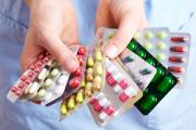 Gobierno y farmacéuticas acuerdan mesas técnicas para actualizar precios de medicamentos esenciales