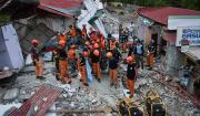 Aumentan a 72 los fallecidos por terremoto en Filipinas