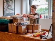 Una corrida de caballa enlatada y radios de emergencia. ¿El motivo? Drones.