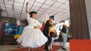El Alto recibe delegaciones internacionales en festival de cueca y danza folklórica