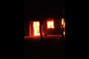 Quisieron repeler a los mosquitos, se generó un incendio y perdieron todo