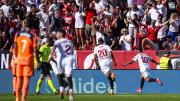 Sevilla goleó 4-1 al Barcelona y Matías Almeyda se llevó todos los elogios