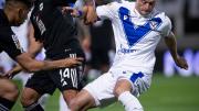 Riestra empató con Vélez y sigue líder en la Zona A