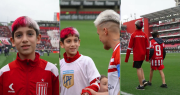 Thiago, el hincha viral de Estudiantes que conoció a sus ídolos y entró a la cancha con Santiago Ascacibar