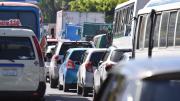 Surtidores sin combustibles, pero con largas filas en espera en el eje central del país
