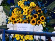 El gesto de River en el velorio de Miguel Ángel Russo: comitiva dirigencial con Brito a la cabeza y una corona con flores azules y amarillas