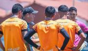 Jugadores cobran sueldo y hacen las paces con Soria