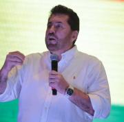 Exministro Nayar: Evo hizo que los bolivianos sean esclavos de los recursos del narcotráfico