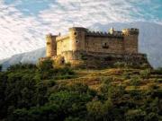 El castillo que debes visitar en Ávila: una joya medieval que domina el barranco de las Cinco Villas