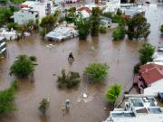 Bahía Blanca denunció que el Gobierno le cobra un alquiler por los puentes de emergencia colocados tras la última inundación