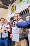 Gobernador presenta denuncia penal contra la titular del INRA