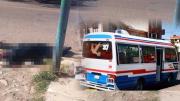 Tragedia en la calle 9 de Abril: pasajero cae de micro y pierde la vida