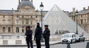 Robo de película: Ladrones se llevaron valiosas joyas de Napoleón y emperatriz Eugenia del museo Louvre en solo 10 minutos
