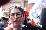 La alcaldesa de El Alto admite compras de combustible en el mercado negro para seguir trabajando