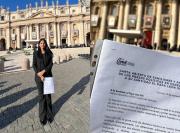 Activista Sairam Rivas entregó carta al papa para pedir la libertad de presos políticos venezolanos