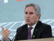 El Gobierno anunció que recomprará bonos en el mercado y que usará el ahorro para invertir en educación