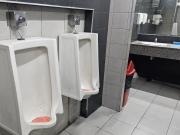En el baño de La Perla del Once compusieron La Balsa, pero ya no hay nada allí que lo recuerde