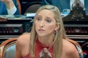“¿Dónde está Fede?”, la picante ironía de Julia Strada contra Sturzenegger