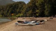 Heroico rescate en el lago Correntoso: cayeron al agua y casi se desvanecen por el frío en el Día de la Madre