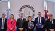 El Ministerio de Seguridad concretó la firma de dos acuerdos con el FBI para “fortalecer la investigación criminal”