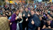 En una multitudinaria caravana en Córdoba, Milei pidió no ir hacia la esclavitud populista del kirchnerismo