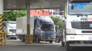 YPFB asegura llegada de 95 millones de litros de carburantes; filas aún continúan