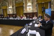 Un gremio estatal pica en punta y le pide a Axel Kicillof que vuelva a reabrir las paritarias