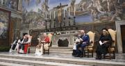 El papa y el rey Carlos III rezan juntos en la Capilla Sixtina en un evento histórico después de casi 500 años